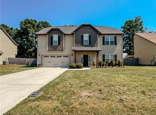 2732 Mosquera Dr, Fayetteville, NC 28306