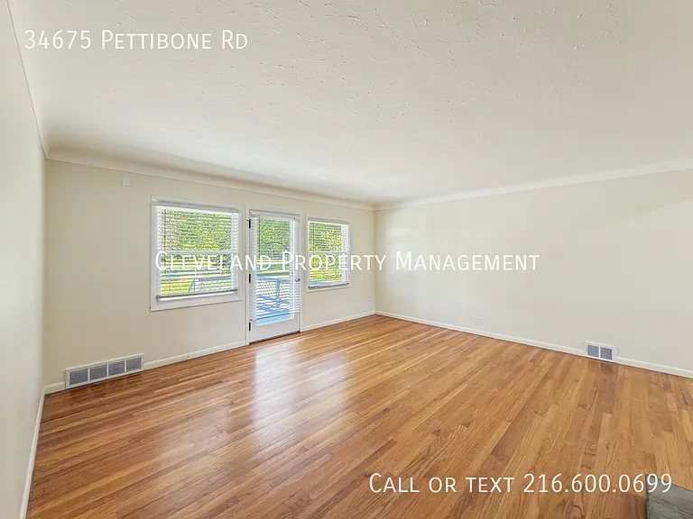 34675 Pettibone Rd — Photo 6