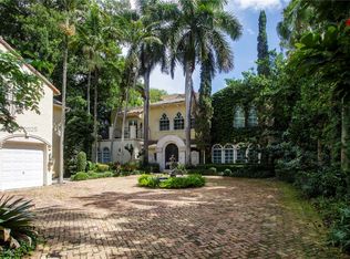 5801 Pine Tree Dr, Miami Beach, FL 33140