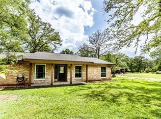 15 Allbritton Rd, Huntsville, TX 77320