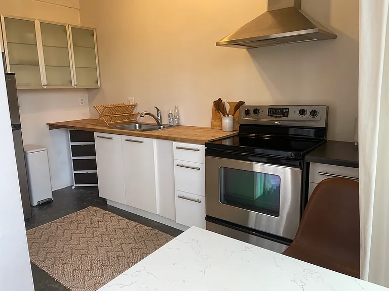 27 Chateau Pl — Photo 4