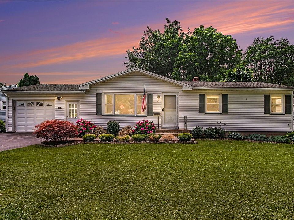 1st image of 41 Lansing Cir N