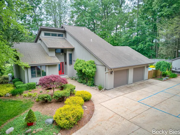 4731 Rood Rd, Muskegon, MI 49441