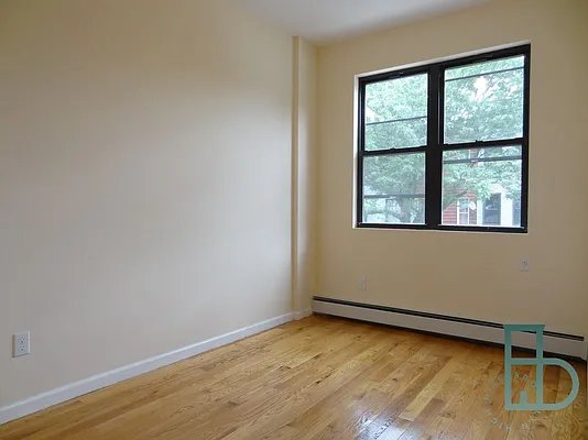 Rented by Miron Realty Group | media 20