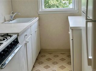 15 Dillon Rd, Larchmont, NY 10538