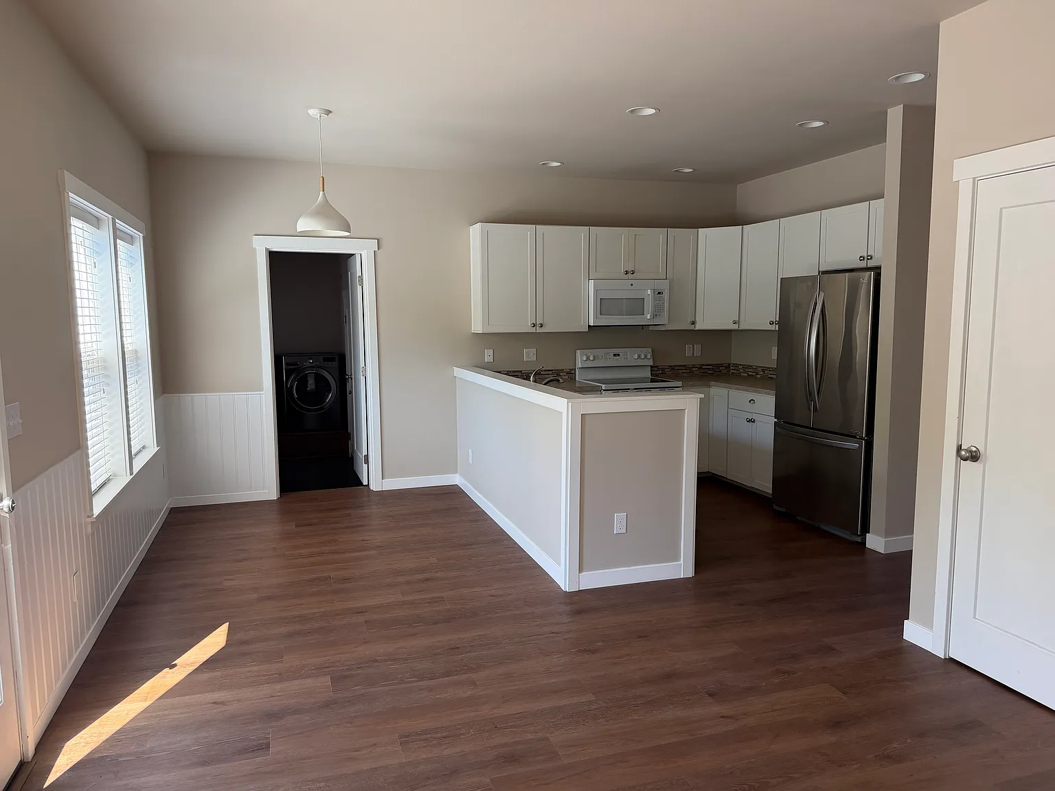 3 bed, 2.5 bath, 1664 sqft, $2,650 — Photo 4