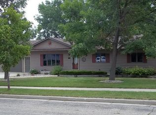 120 McLaughlin St, Watertown, SD 57201