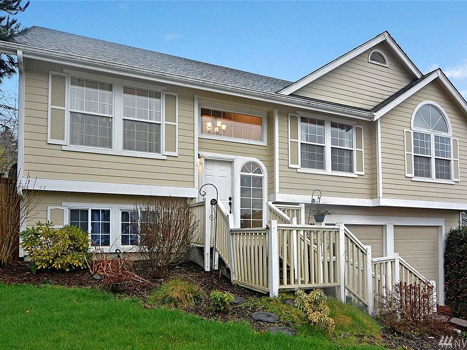 1st image of 1960 NE Lind Ct