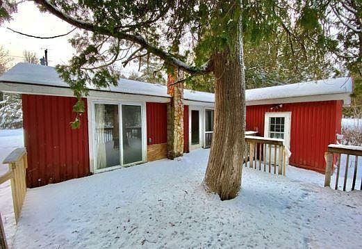 2nd image of 4065 N Saint Martins Poin
