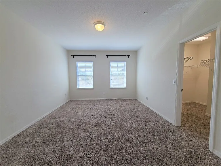1039 Taramundi Dr — Photo 10