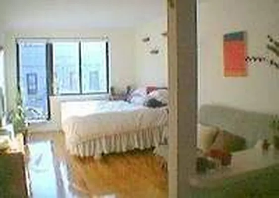 Rented by Metropolis Real Estate of Manhattan | media 11