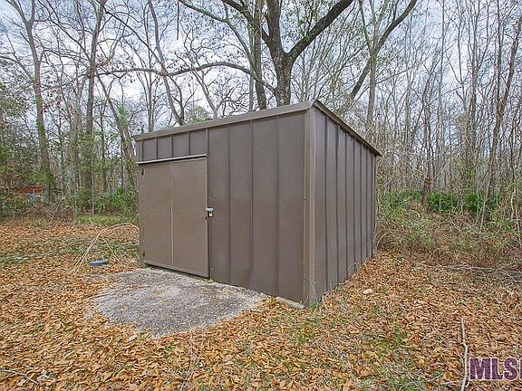 3rd image of 12418 Devall Rd