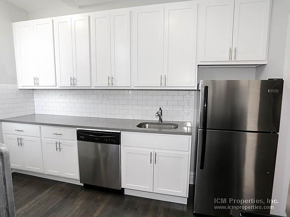 2nd image of 5054 N Damen Ave #3W