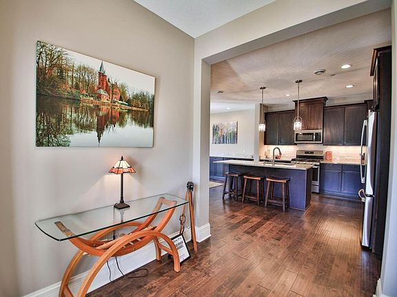 3rd image of 19576 Claremont Cir