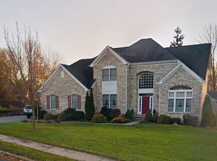 2 Hearthstone Dr, North Haledon, NJ 07508