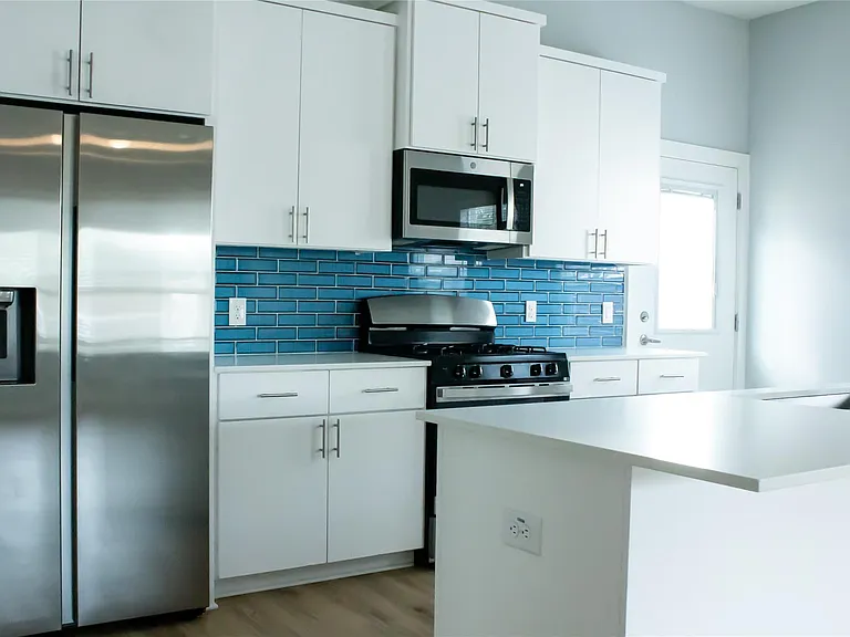 6014 Fairway St — Photo 3