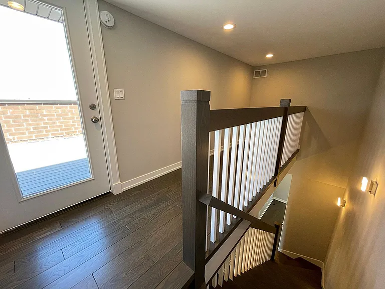 458 N Noble St #3W — Photo 25