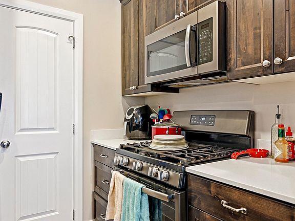 4th image of 173 E Fiddlers Canyon Rd Unit 43