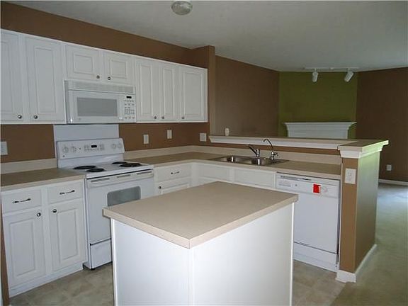 4th image of 558 Flintlock Ct