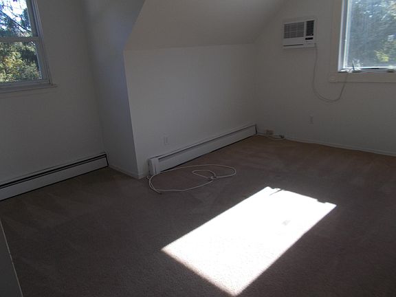 3rd image of 25 Echo Ave