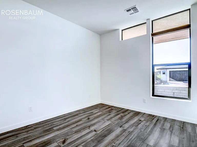 5786 E Richmond Rd — Photo 9