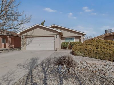 705 Santa Fe Meadows Dr NE, Rio Rancho, NM, 87144
