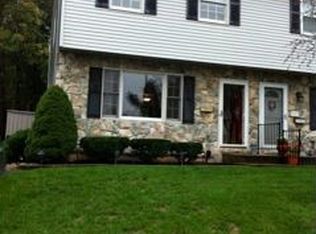 528 E Linden St, Fleetwood, PA