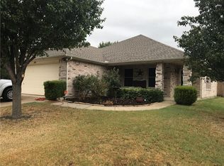 308 Leisure Ln, Waxahachie, TX 75165