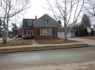 604 W 5th St, Shawano, WI 54166