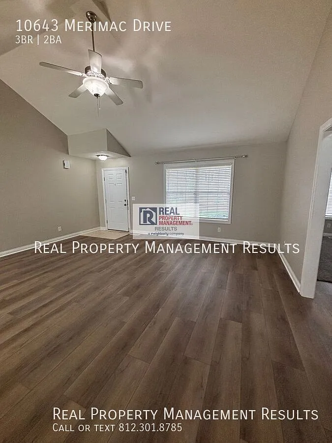 Well-Maintained Newburgh Home with Fenced Backyard & Laundry Room — Photo 4