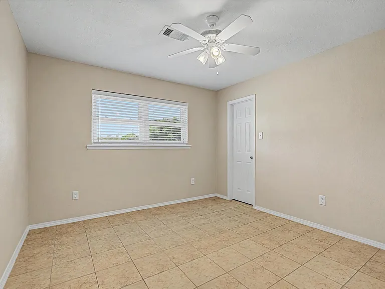 827 Pickney Ave — Photo 31
