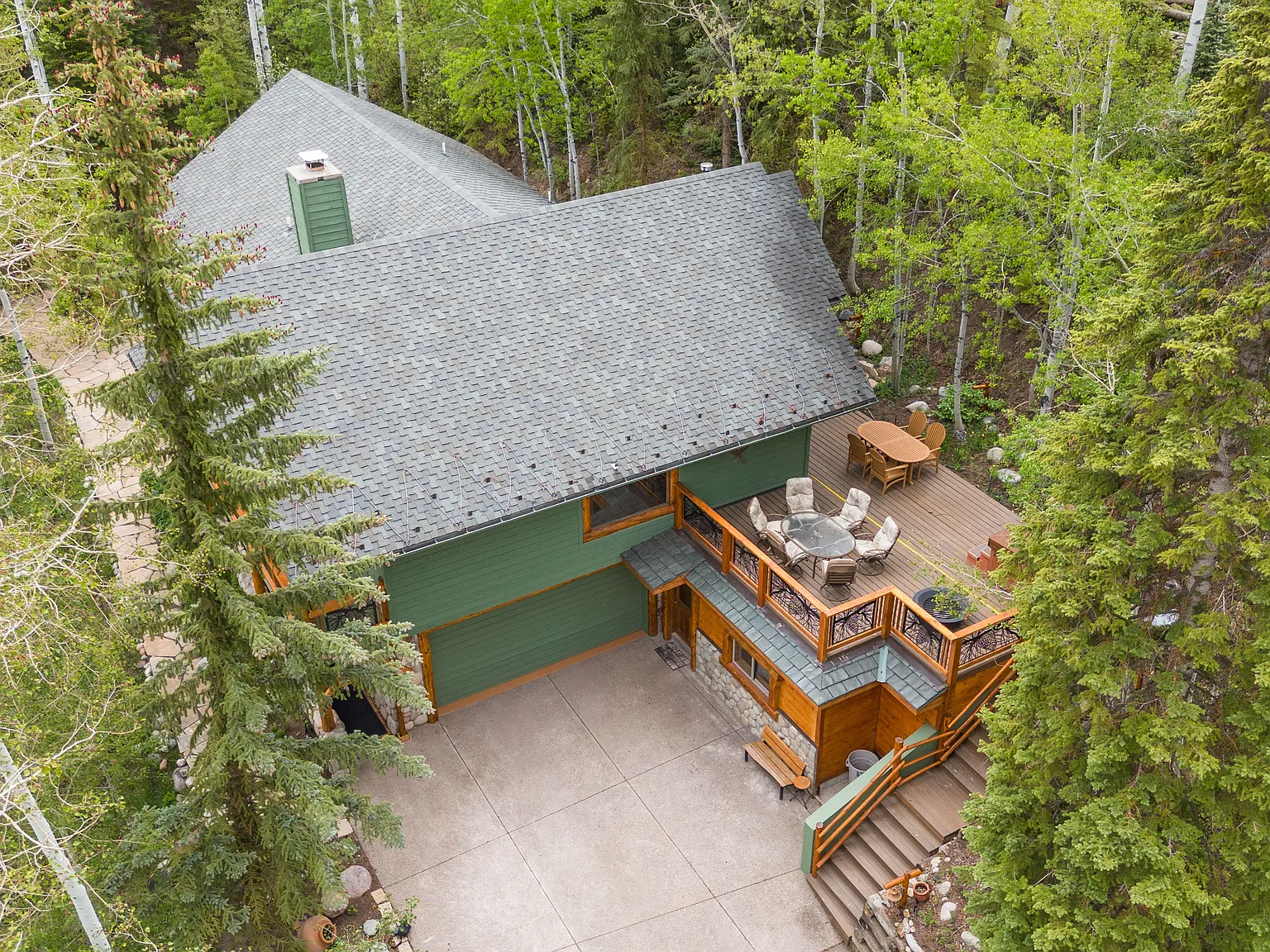 4 bed, 4.5 bath, 2500 sqft, $16,000 — Photo 4