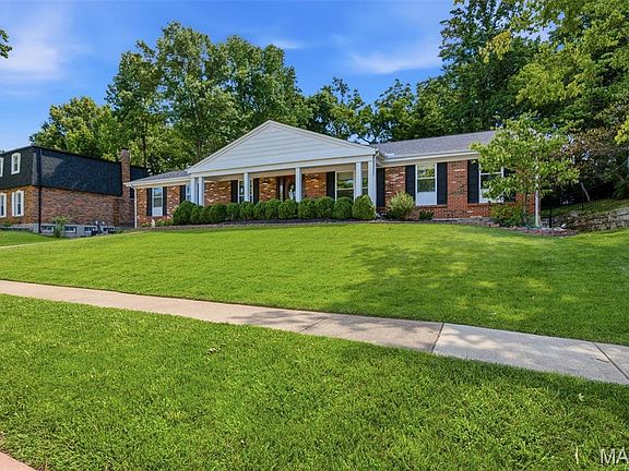 2nd image of 2340 Fairoyal Dr
