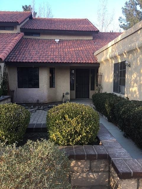 1st image of 19162 Elm Dr