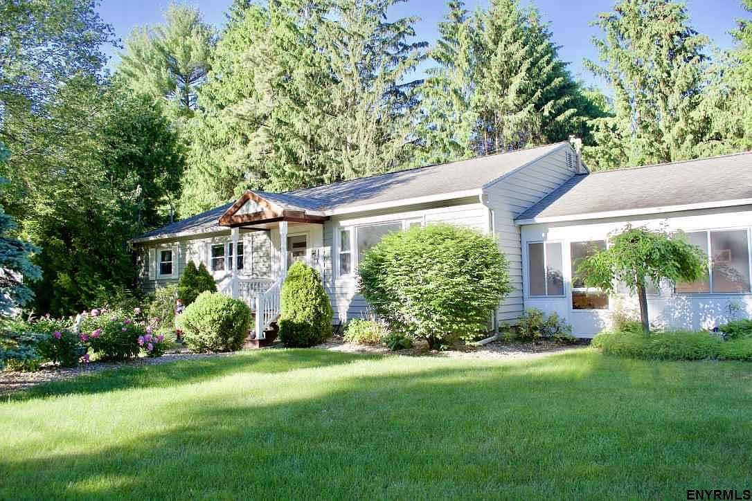 2 Springwood Dr, Saratoga Springs, NY 12866 Zillow