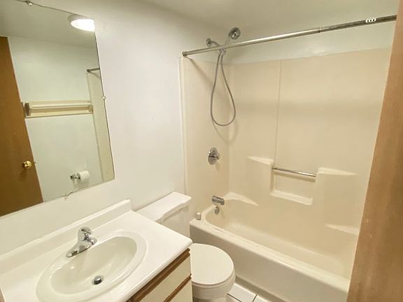4th image of 99-103 Chittenden Ave #99