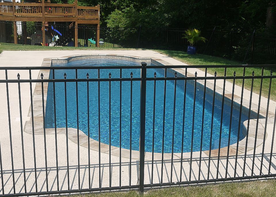 2nd image of 2405 Maple Tree Dr