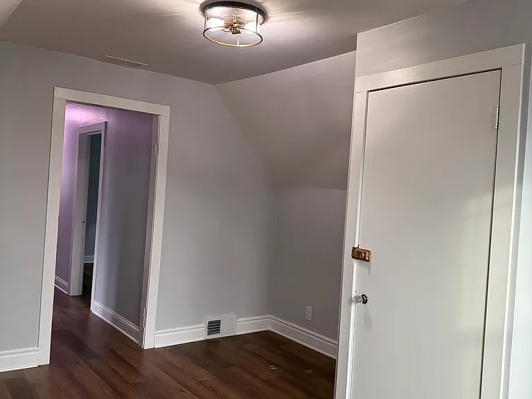 3556 W 61st St #2 — Photo 3