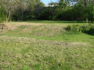 207 E Scotty Philip Ave, Fort Pierre, SD 57532
