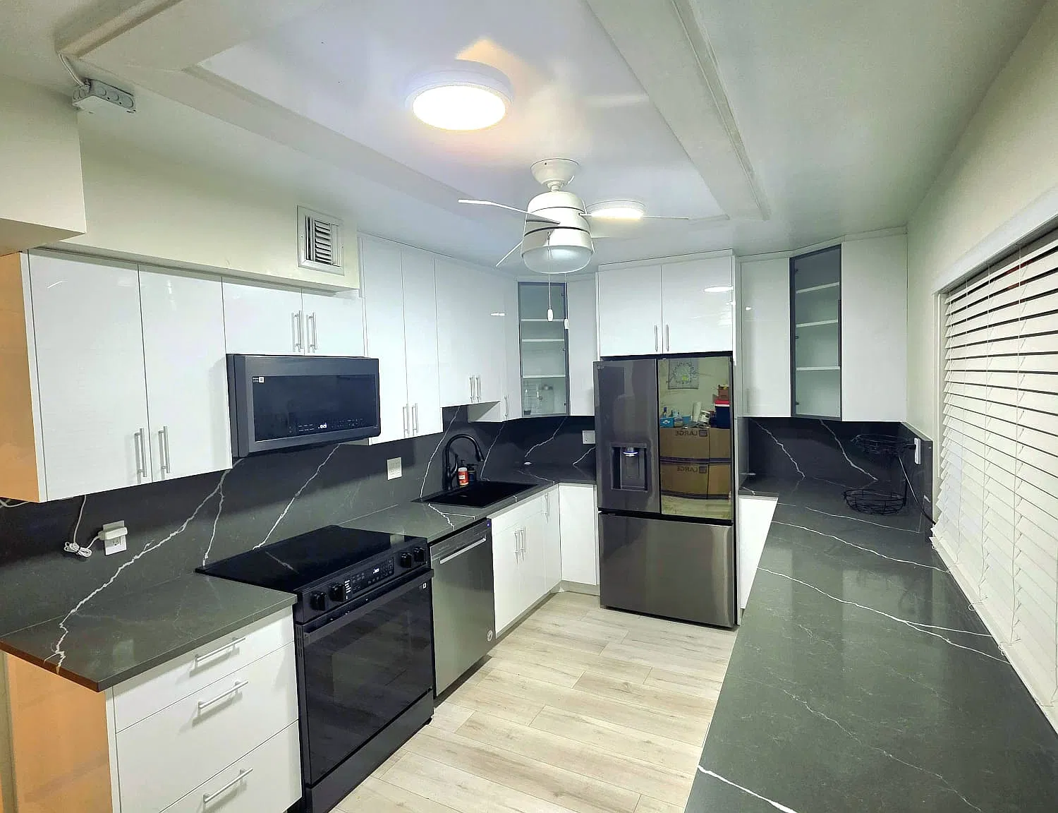 3 bed, 1620 sqft, $2,900 — Photo 2