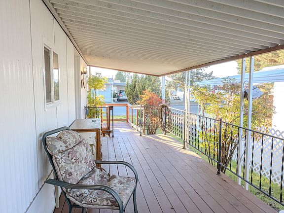 2nd image of 1001 Roguelea Ln