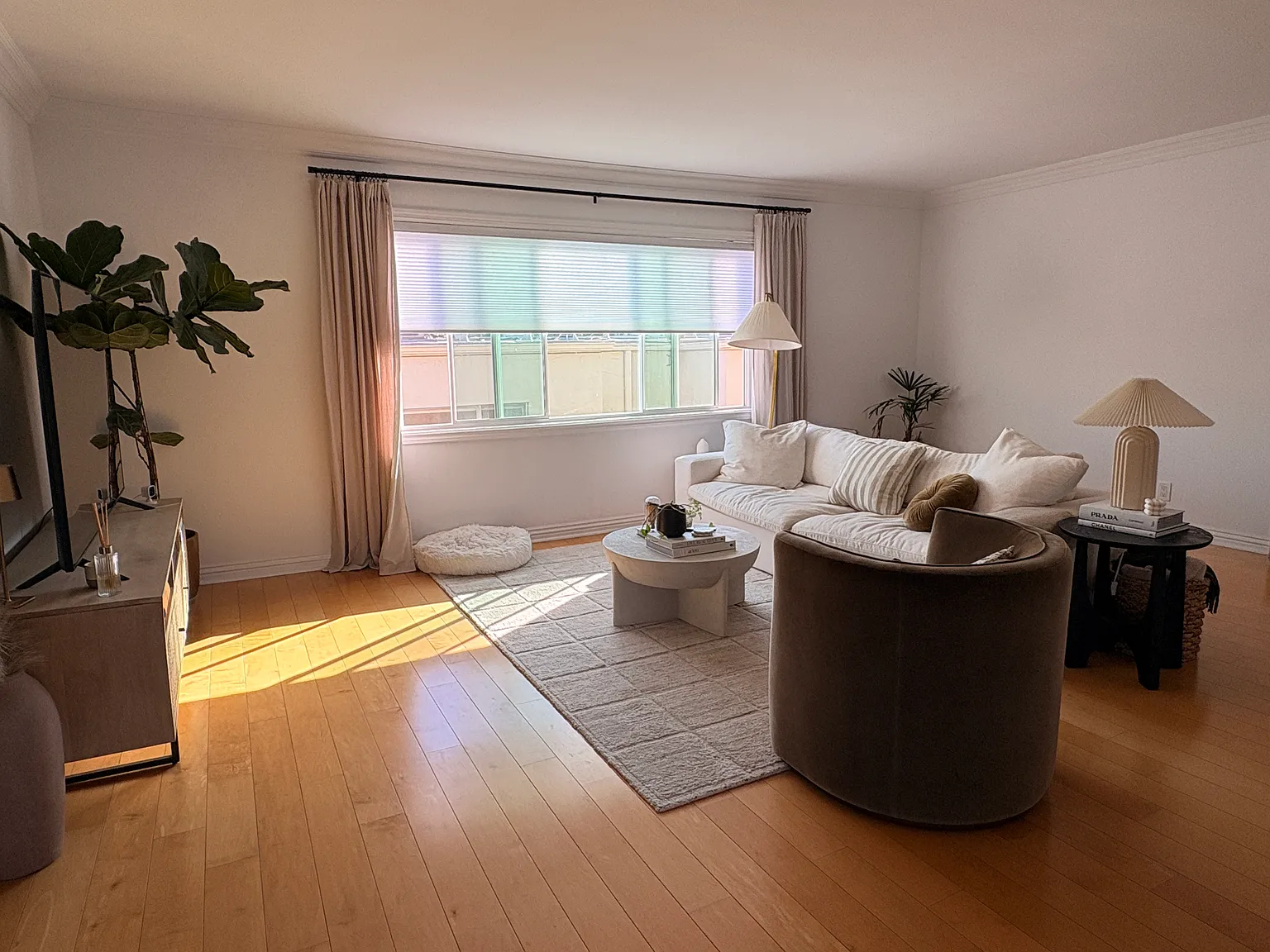 1 bed, 769 sqft, $3,250 — Photo 3