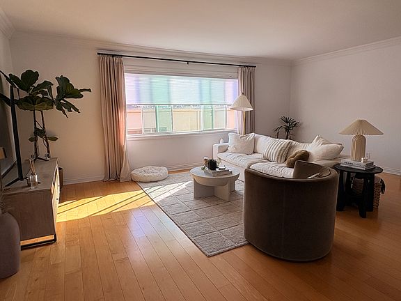 3rd image of 11646 Chenault St APT 25