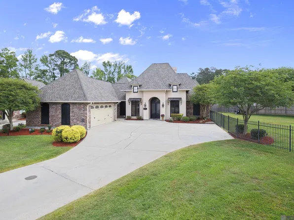 17747 E Purple Martin Ct, Baton Rouge, LA 70816