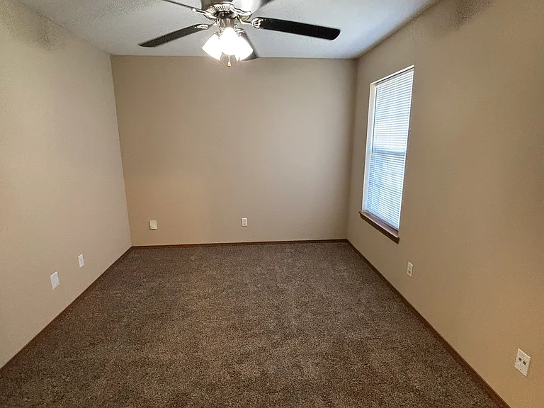 1202 SW Quartz Rd — Photo 10