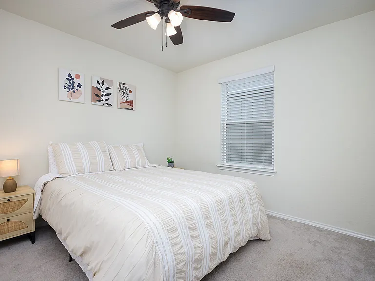 7710 Ponderosa Pne — Photo 28