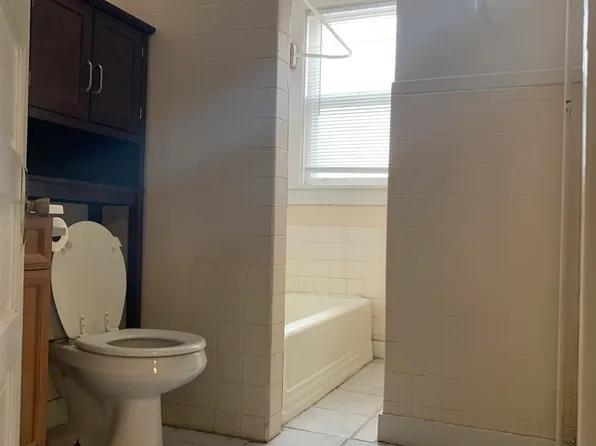821 Goodhue Blvd APT 2, Lincoln, NE 68508