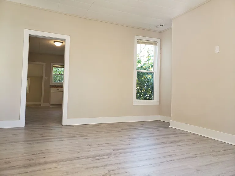 337 N Park Ave — Photo 5