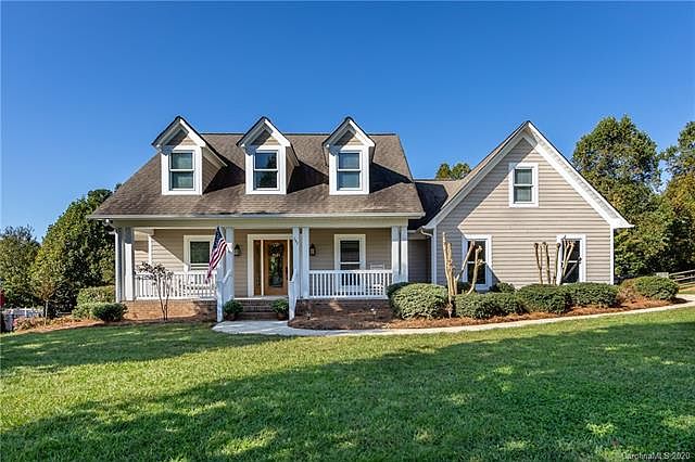 1st image of 161 Harbor Landing Dr