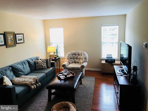 3rd image of 23 Camellia Ct